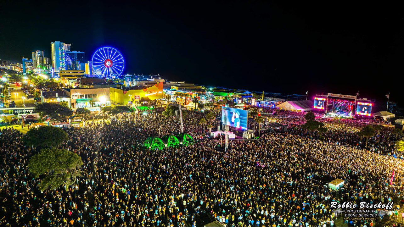 Ed Piotrowski on Twitter "I’d say lukebryan was a big draw last night