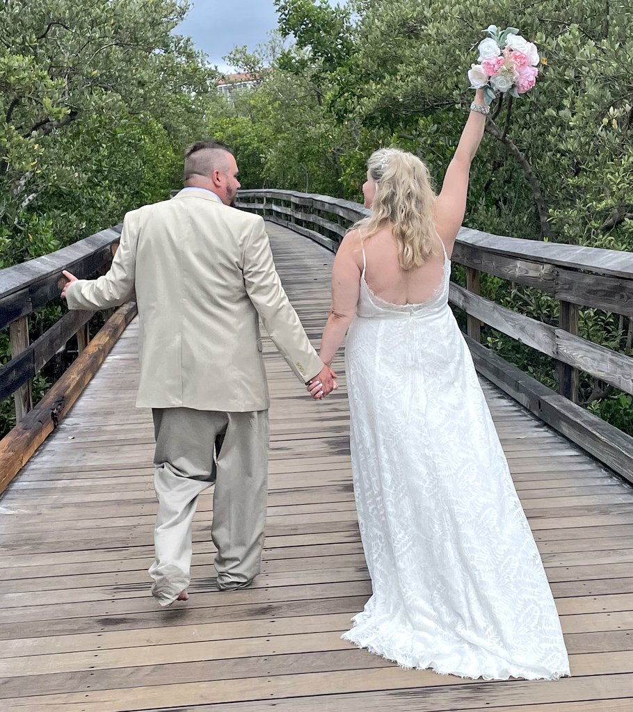 to_all_ur_stars's tweet photo. Today we exchanged vows to each other on the beach. We are now officially Mr. & Mrs. Baldwin ππ₯ you are the love of my life and I cannot wait to spend the rest of my life with you. I love you so very much. XOXO #TCB4EVA #ToTheStars #aLasEstrellas π
#DogeFamilyWedding #DOGEFAM https://t.co/MhsiwS72bT