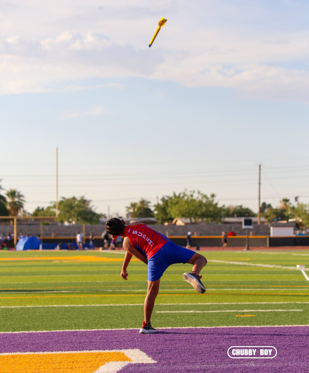 Turbo Javelin kick! 
.
.
.
.
.
#chubbyboypix #Javelin #bmfwithacamera #elpaso915 #elpasotx  #elpaso #javelinthrower #run #runners #running #runningmotivation #hurdles #sports #hurdlemobility #track #trackandfield #trackandfieldlife #throwers