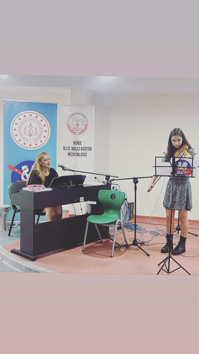 Kurumumuz müzik öğrencileri 2021-2022 Yılı sene sonu  dinletisi gerçekleştirdi. Dinletide Klasik Batı Müziği,THM,TSM,Türkçe  Pop ve İngilizce eserlere yer verildi. Öğrencilerimize ve öğretmenimiz Şebnem DOĞAN'a teşekkür ederiz.@BilsemMeb <a href="/mramazanbarin/">Ramazan Barın</a> <a href="/sokemem/">Söke İlçe Milli Eğitim Müdürlüğü</a> <a href="/MebOrgm/">Özel Eğitim ve Rehberlik Hiz. Genel Müdürlüğü</a>