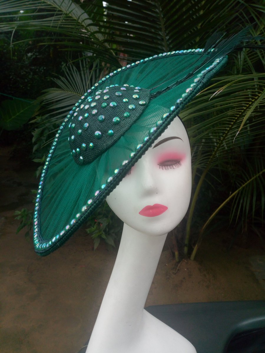 bibi_godfrey's tweet photo. Hi Tweeps ♥️
My name is Blessing Godfrey from River State, 

I'm a Milliner,Craftswoman Extraordinaire,
I craft fascinators,bouquets,hand fans,etc. 
I also sell vintage fabrics, 
When you patronize me you get 100% value for your money 👌

Contact link: https://t.co/vIgA5JS9Gd https://t.co/h6xXXT9RiA