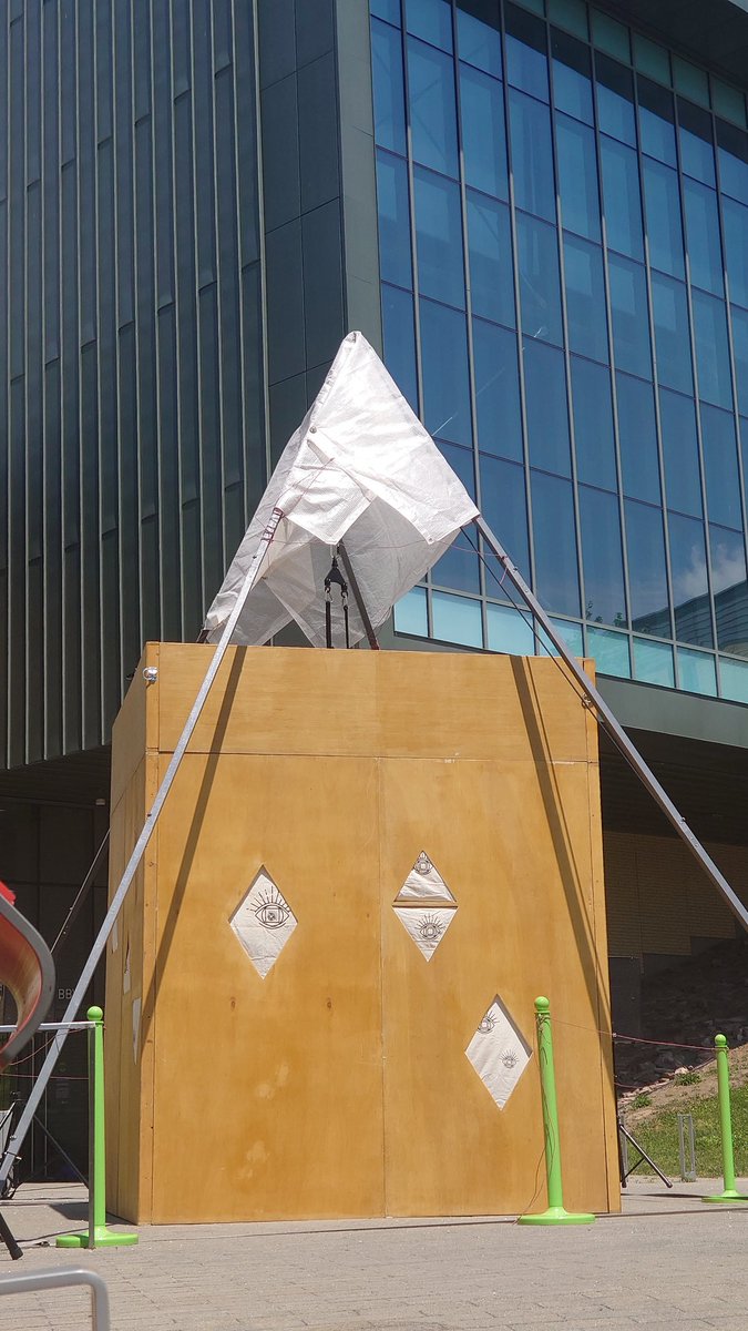 TarasDemerson's tweet image. #InTheSoil Festival @HerciniArts #PeepShow i #StCatherines in the Lancaster Brooks Welch Pathway today! Live!