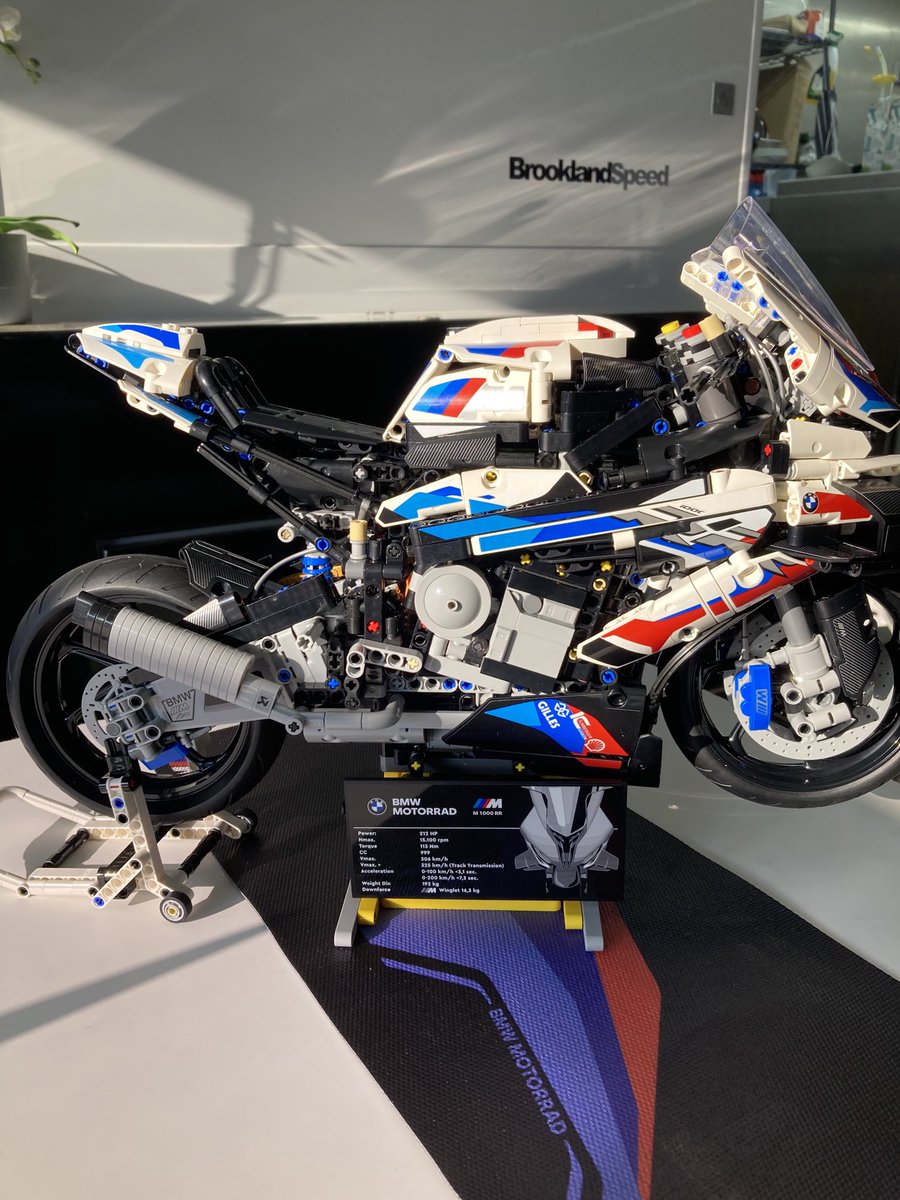 Must have Lego item BMW M1000Rr