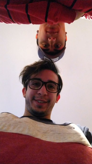 Sacarme fotos random con mi mopri es lo q mas adoro jajajaja Mi hermano ! https://t.co/7uxYqPtbR4