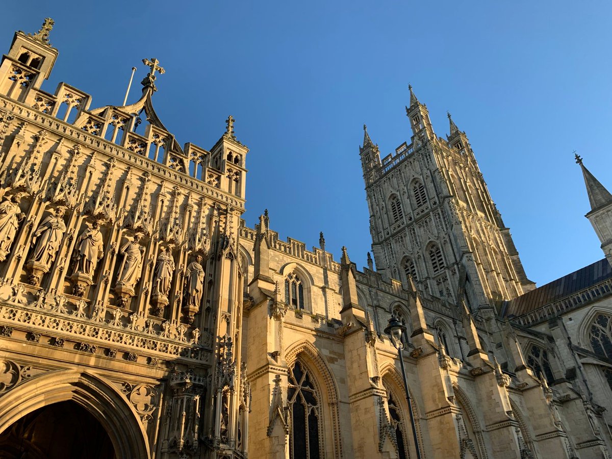 Gloucester Cathedral tweet media