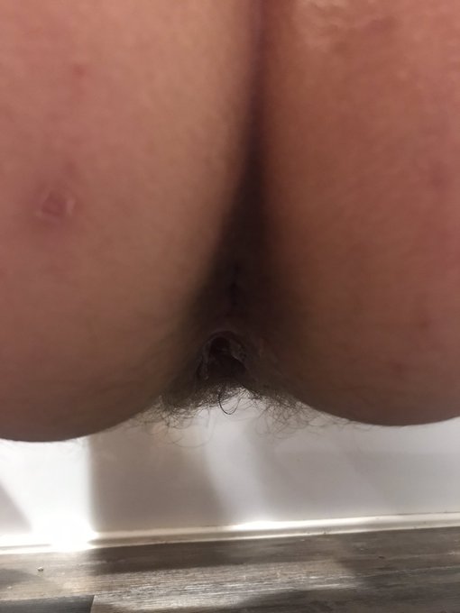 Who wants to take this #hairypussy from behind? https://t.co/Gq1oPSlsRo https://t.co/pZ23qtrXXh<a href="/tag/hairypussy"class="tags">#hairypussy</a>