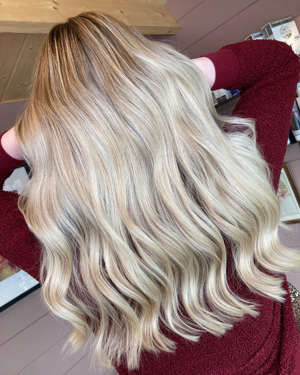 WellaPro's tweet photo. Wella Stylist Nicky Mckenzie โค's #Invigo Nutri-Enrich, and you will too #WellaCare
Our Deep Nourishing Shampoo & Conditioner leaves hair full of vitality thanks to the Nutri-Enrich Complex ๐ Perfect for hair needing TLC ๐
Explore the range today ๐ https://t.co/5yc5bkT5yy https://t.co/QGTbRL4wwM
