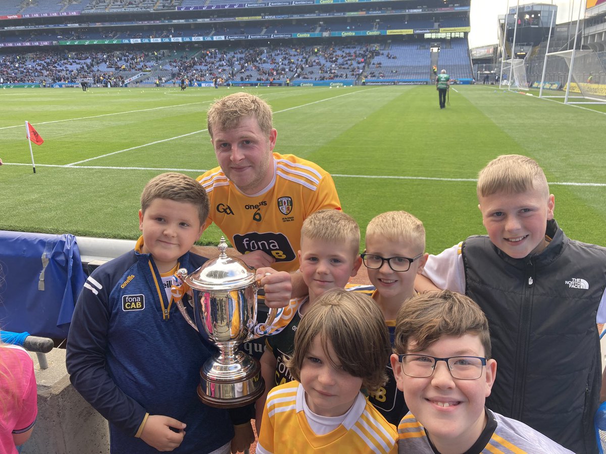 BaileBocht's tweet photo. Why do @coolfm and @downtownradio not report on GAA? @AontroimGAA were in an all Ireland QF prelim today and won the Joe McDonagh last week

 @officialgaa @corkgaanews @NaomhEannaCLG https://t.co/gKXm9vL5Y0