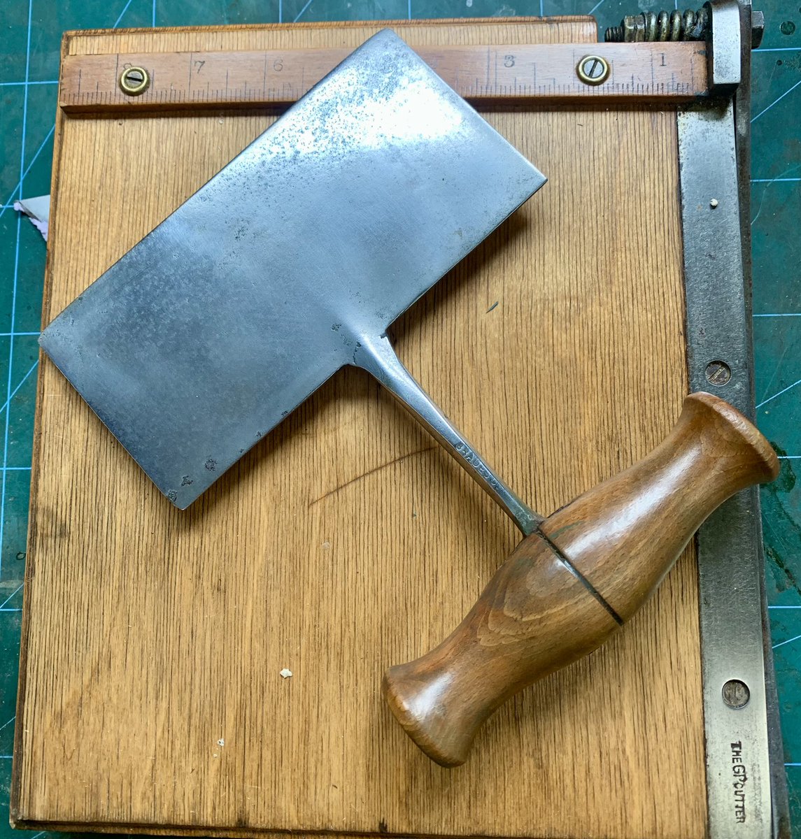 2016industrial's tweet photo. Anyone need some dough cutting π #antique #antiquetools #workshop #doughcutter #bradestools #restoration #oldtools https://t.co/GkoElqv11D
