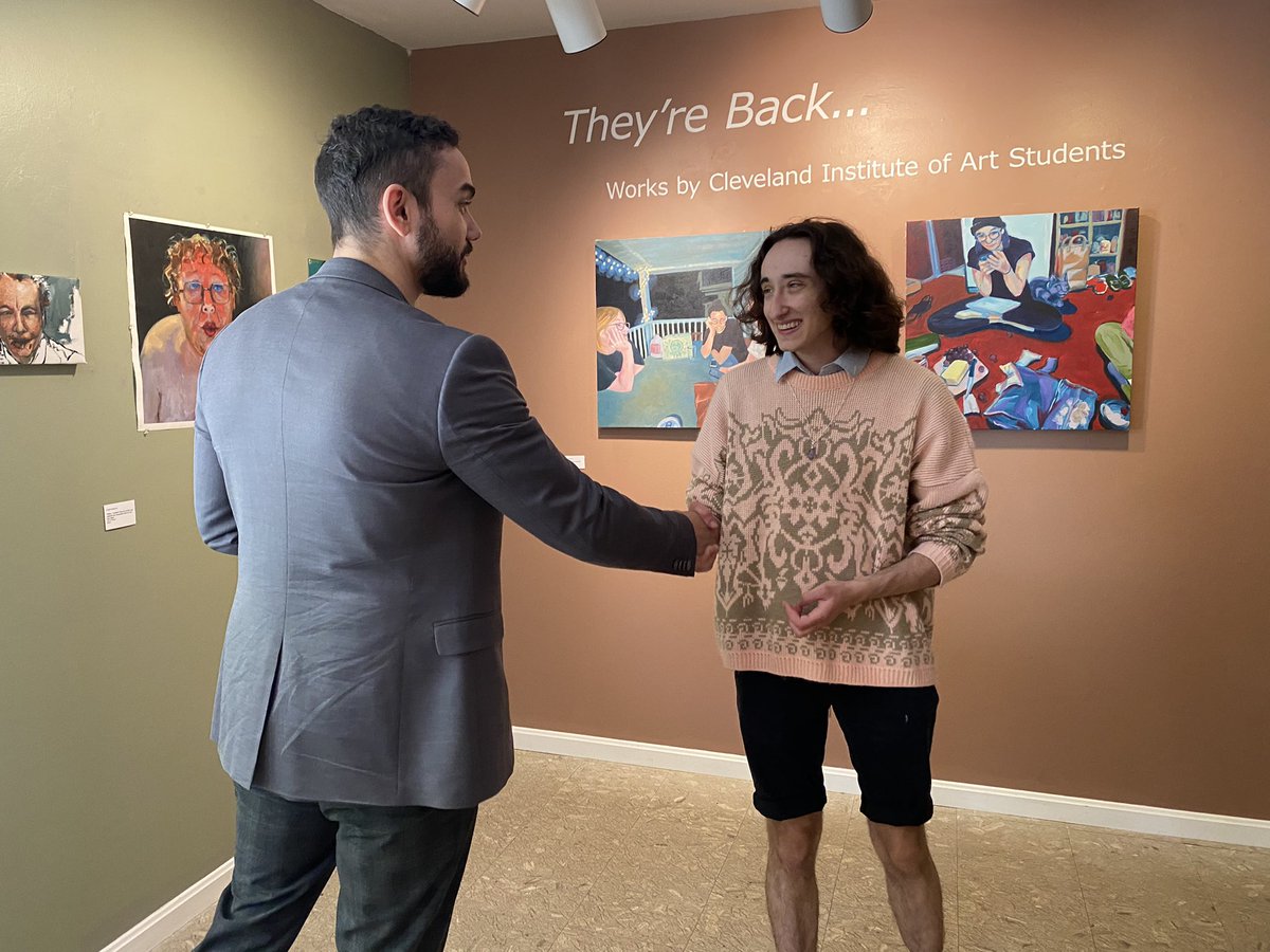 ClvHtsGov's tweet photo. On Friday, Mayor @kahlilseren enjoyed a beautiful evening at @CainPark! He met with, Gigi &amp; Jaiden, the two #ClevelandHeights students featured in the outstanding production of SCHOOL OF ROCK: The Musical &amp; to view the @CleInstituteArt students’ work at the Feinberg Art Gallery🤩 https://t.co/hjV1AKv2tq