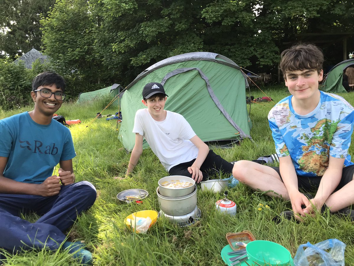 AAyres_Heles's tweet photo. @HelesSchool Silver Practice Expedition underway. Sunshine and smiles https://t.co/Go3mCfFhz3
