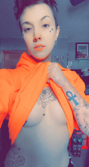 *sigh* fine, Snapchat, I&rsquo;m scheduling another appointment. https://t.co/PQ05j3ERLg<a href="/tag/newprofilepic"class="tags"><span>#newprofilepic</span></a>