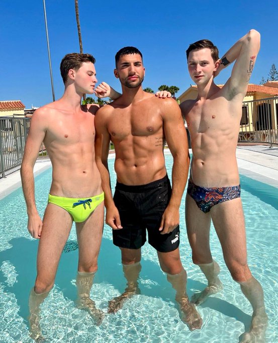 When you say one it&rsquo;s not enough then you have to find two 😜😜  @czechtwins #twins  Hotter ones here ⬇️<a href="/tag/twins"class="tags"><span>#twins</span></a>