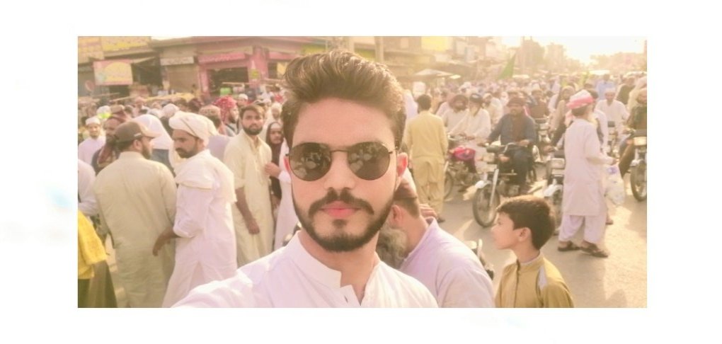 beingmirzaa's tweet photo. حُجّت نہ پیش کیجیے کوئی فضول میں
ہم انتہا پسند ہیں عشقِ رسول میں ﷺ ♥️

#ناموس_رسالتﷺ_مارچ
#ناموسرسالتﷺمارچ
#ناموس_رسالتﷺ #ریلی #نارووال
#تاجدارِ_ختم_نبوت_زندہ_باد ﷺ
#پاکستان 🇵🇰 ❤️ https://t.co/OEMGThTI5P