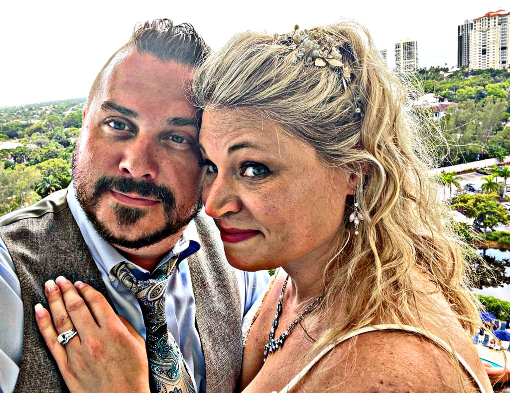 to_all_ur_stars's tweet photo. #DogeFamilyWedding 🔥💖
It's OFFICIAL! Mr. & Mrs. Baldwin 🌟🐾
#DogeFamilyVacation 🛍️⛱️🌊🐚
#DOGEFAM 💯🌴🍹
because we are at @NaplesGrande 🦈
Enjoying #NaplesGrande 😎🍺
Much love to you all 💕🌺
#aLasEstrellas 💖🌟✨💫🚀
#TCB4EVA 💯🌴🍹 #ToTheStars
with Tina 💕 @Rocky0221 💕 https://t.co/4uCDPVwBP5