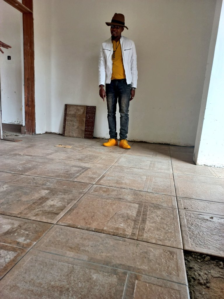 dnahinga's tweet image. I am persuaded there is an interior designer trapped in my boss. 

The choice of tiles, fittings and fixtures was fully in the client&apos;s hands. Mine was to guide on cost  locations &amp;amp; skills.

There is joy when you get out of the way for great things to happen. 

#PracticeNotes
🏗