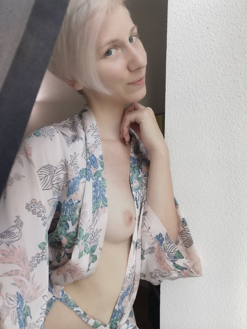 Ce soir c'est essayage de lingerie!! Venez donc me donner votre avis :D  https://t.co/0LaoEl0wHp https://t<a href="/tag/xhamster"class="tags"><span>#xhamster</span></a>