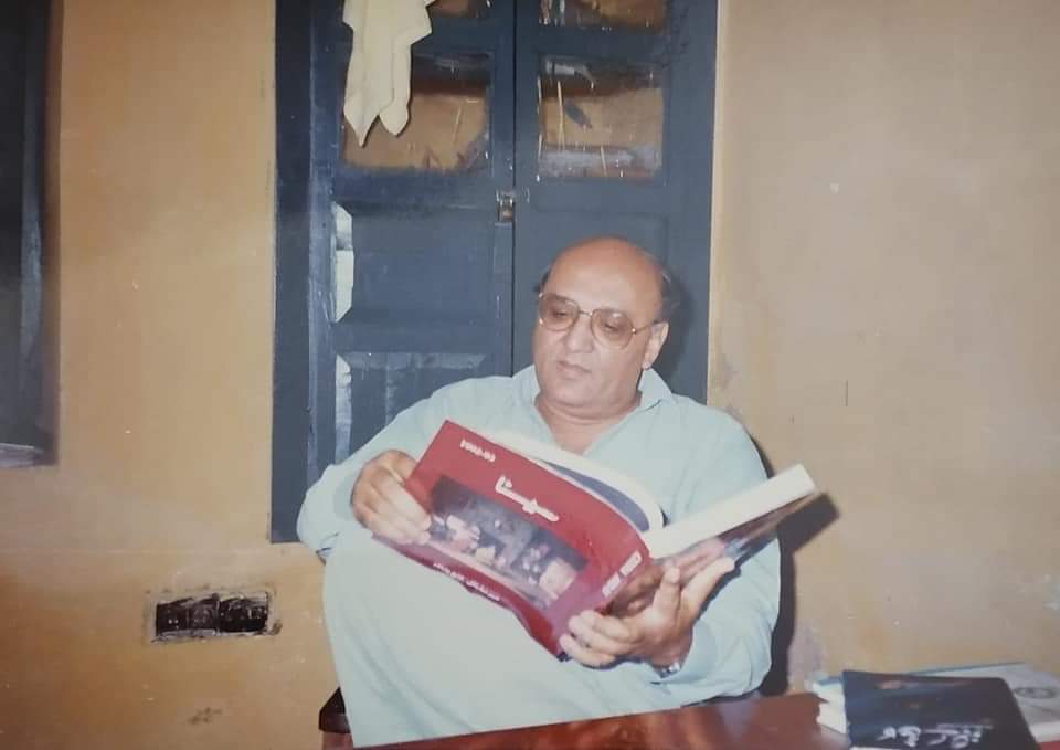 lachvi's tweet photo. #Cenna 1993, annual magazine of
#KhyberMedicalCollege #Peshawar 
in the hands of legendary writers @AmjadIslam44 &amp; @AtaulhaqQ
I had the Honour &amp; privilege to be the Chief Editor of this issue https://t.co/JvArifF0H7