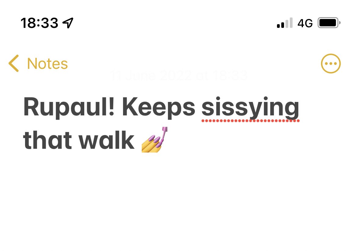 chairlottte's tweet image. GUYS I JUST MET RUPAUL BUT I DIDNT HAVE A PEN SO HE SIGNED MY PHONE 😭❤️