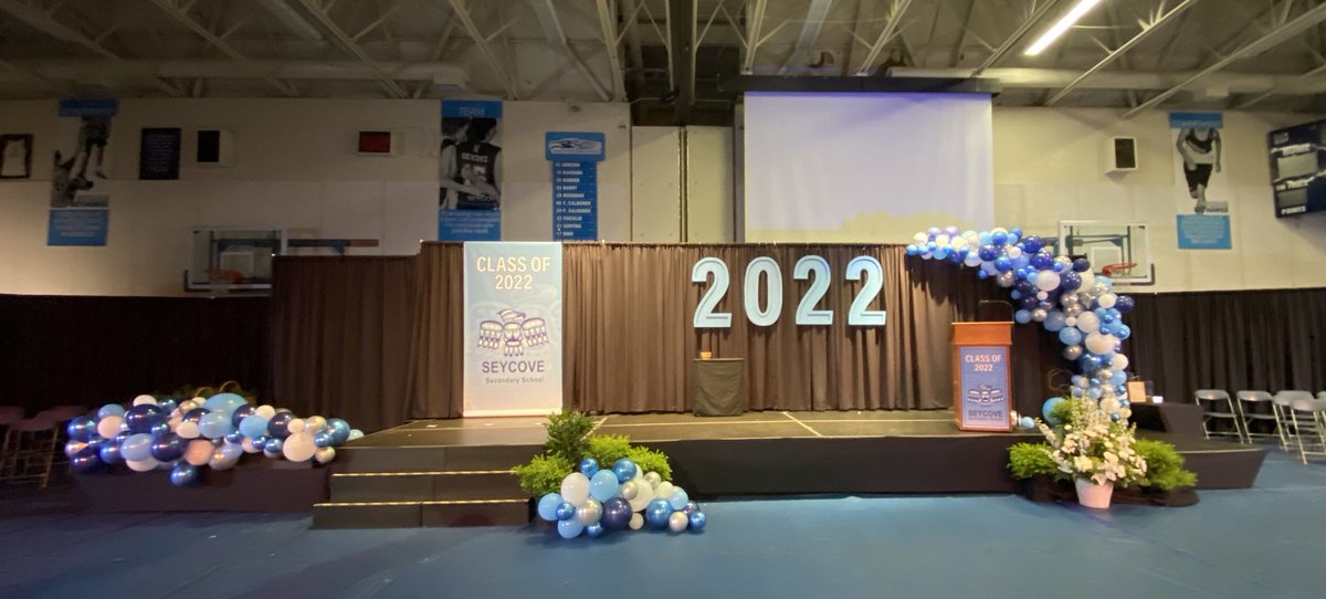 BeingKulvir's tweet photo. Congrats to @Seycove Class of 2022 - 97 Grads 🎉👨‍🎓 👩‍🎓 I was honoured to attend their graduation ceremony with Supt @pius_ryan &amp; Dr. Vince White! TY Principal Sarah Best, VP Caren Hall &amp; their school &amp; PAC teams for organizing a wonderful event for students &amp; families! #NorthVan https://t.co/KLgnnVUCh4