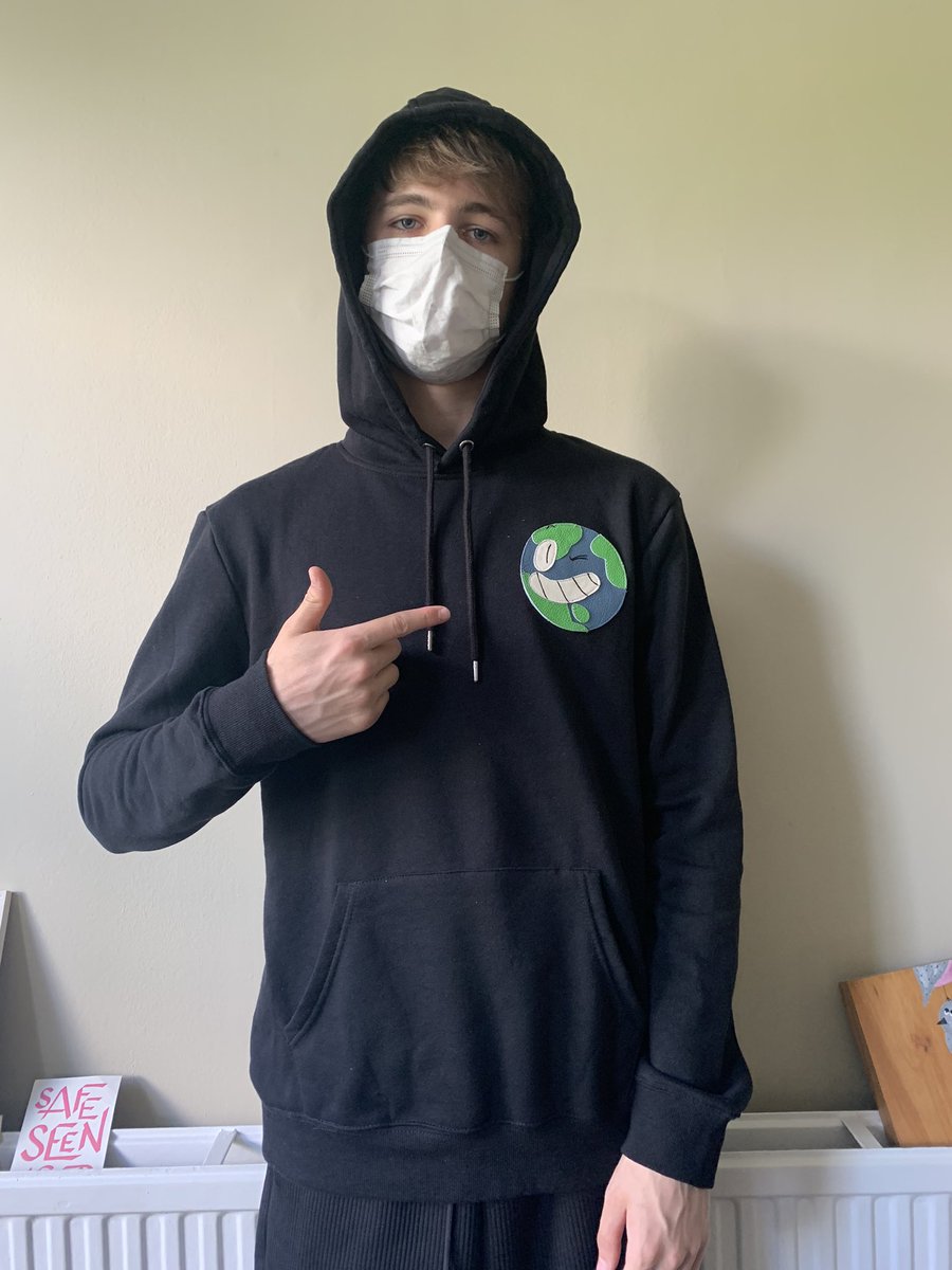 LMCrypt0's tweet photo. 1/1 @antoonsworld hoodie made with 46 hand cut and sewn pieces of recycled leather! https://t.co/3oVyxb95vz