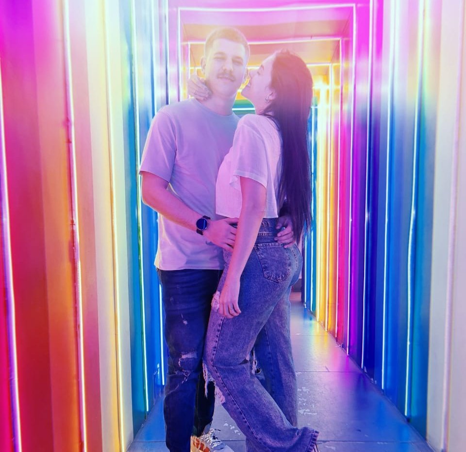 pedrodiash99's tweet image. A Natália espremeu uma espinha na mandíbula que parecia um Raio⚡️ 
#aposta #perdi