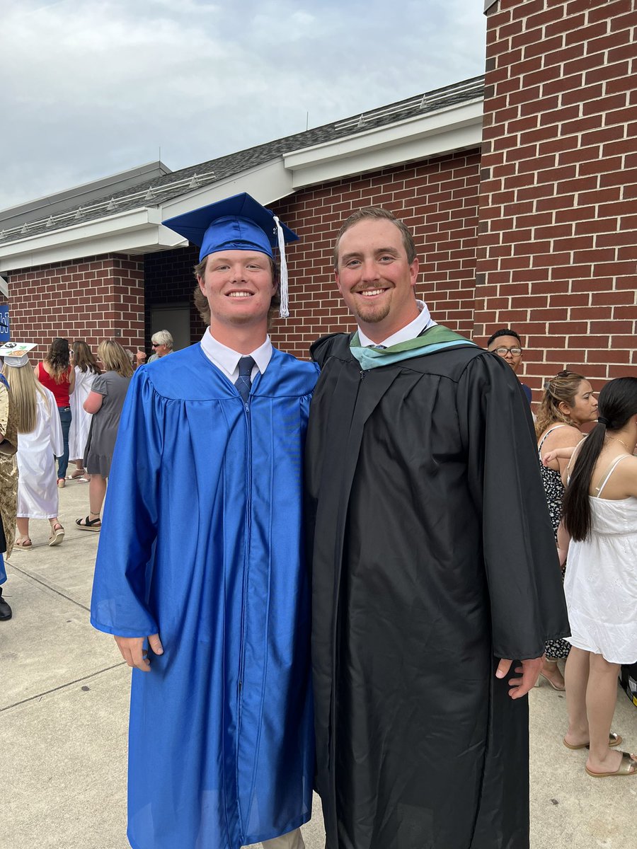CoachMesseck's tweet photo. Graduation Night! Proud of everyone in the Class of 2022, but especially those that I was blessed to coach during their time at Woodbridge. Your accomplishment last night tops anything that you ever did on the field or court! Congratulations and thanks for the memories! 💙 https://t.co/zL1wys8w23