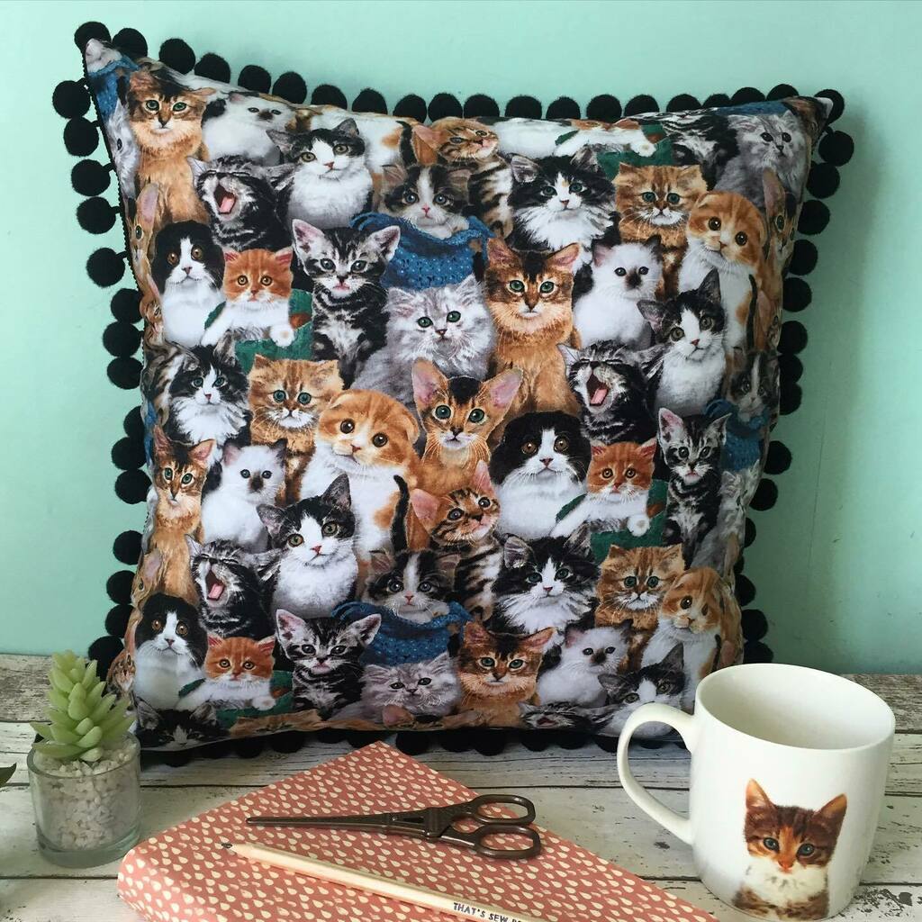 Thats_Sew_Becky's tweet photo. Happy Caturday folks, I hope you’ve had a purrrrfect day 😆 

Jokes aside I hope you’re all having a great weekend and finding some time to relax and unwind.

#Caturday #cats #catcushion #cushion #homewear #supportsmallbusiness #creativityfound #handc… https://t.co/xflLsTuy0s https://t.co/sNKREqBoIH