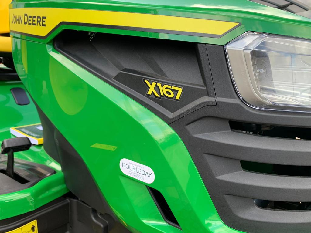 DoubledayGroup's tweet photo. Thank you to Josh &amp; Robert of JW &amp; B Fulforth for their recent purchase of this New John Deere 6155R &amp; John Deere X167 ride-on mower! #CollectionDay #WorkDoneWell https://t.co/fZDI7fv2vH
