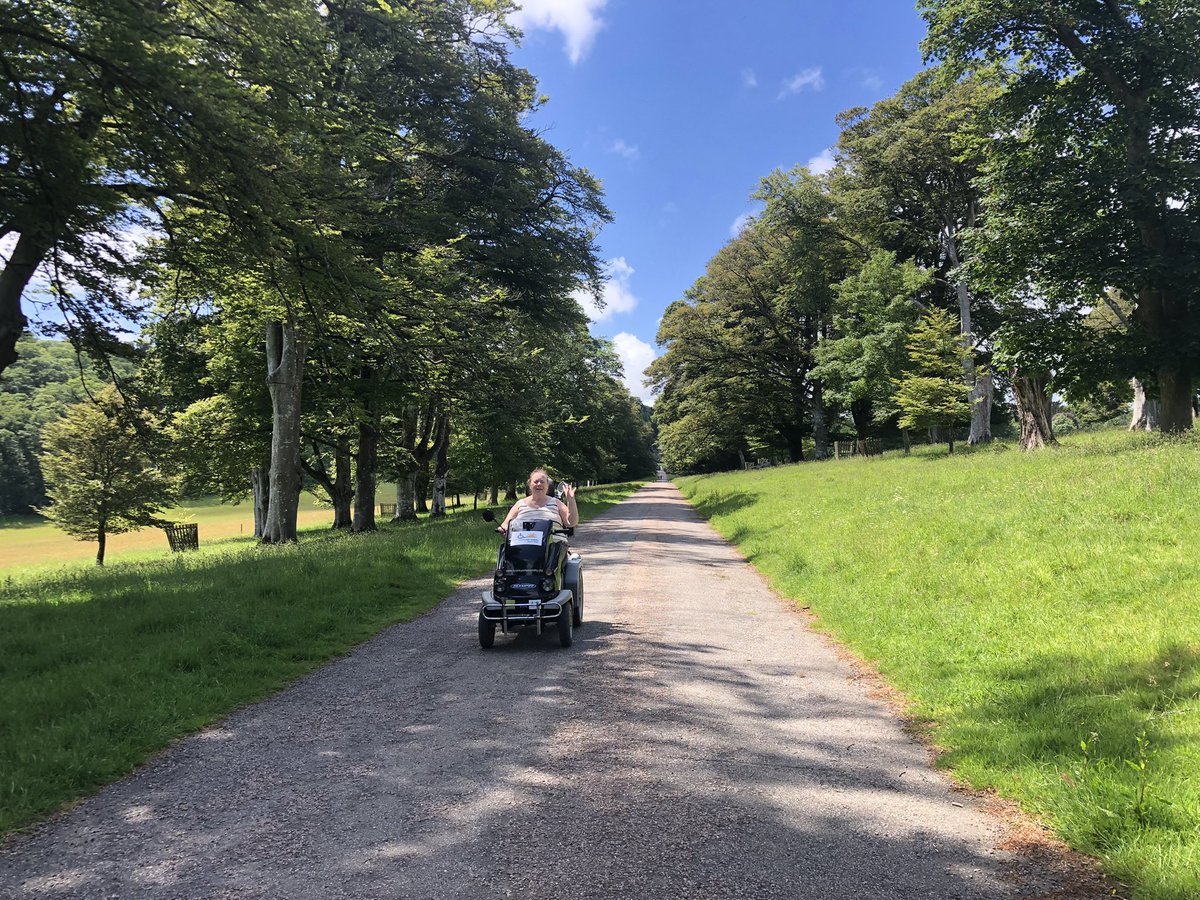 🌎☀️ Vicki 🌸📚 tweet media