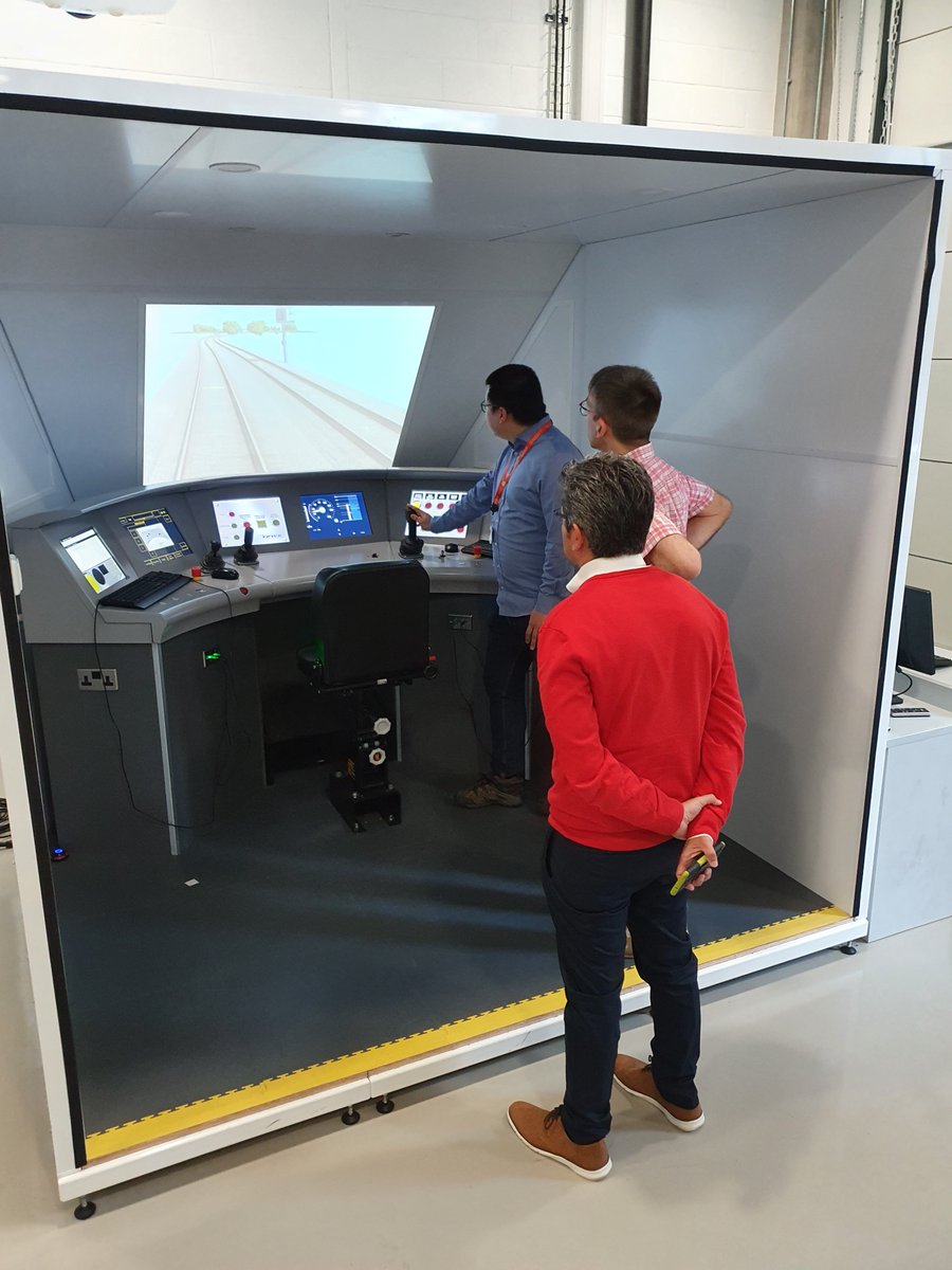 PerformingRail tweet media