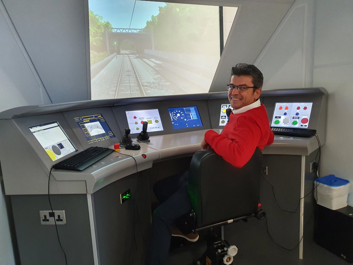 PerformingRail tweet media