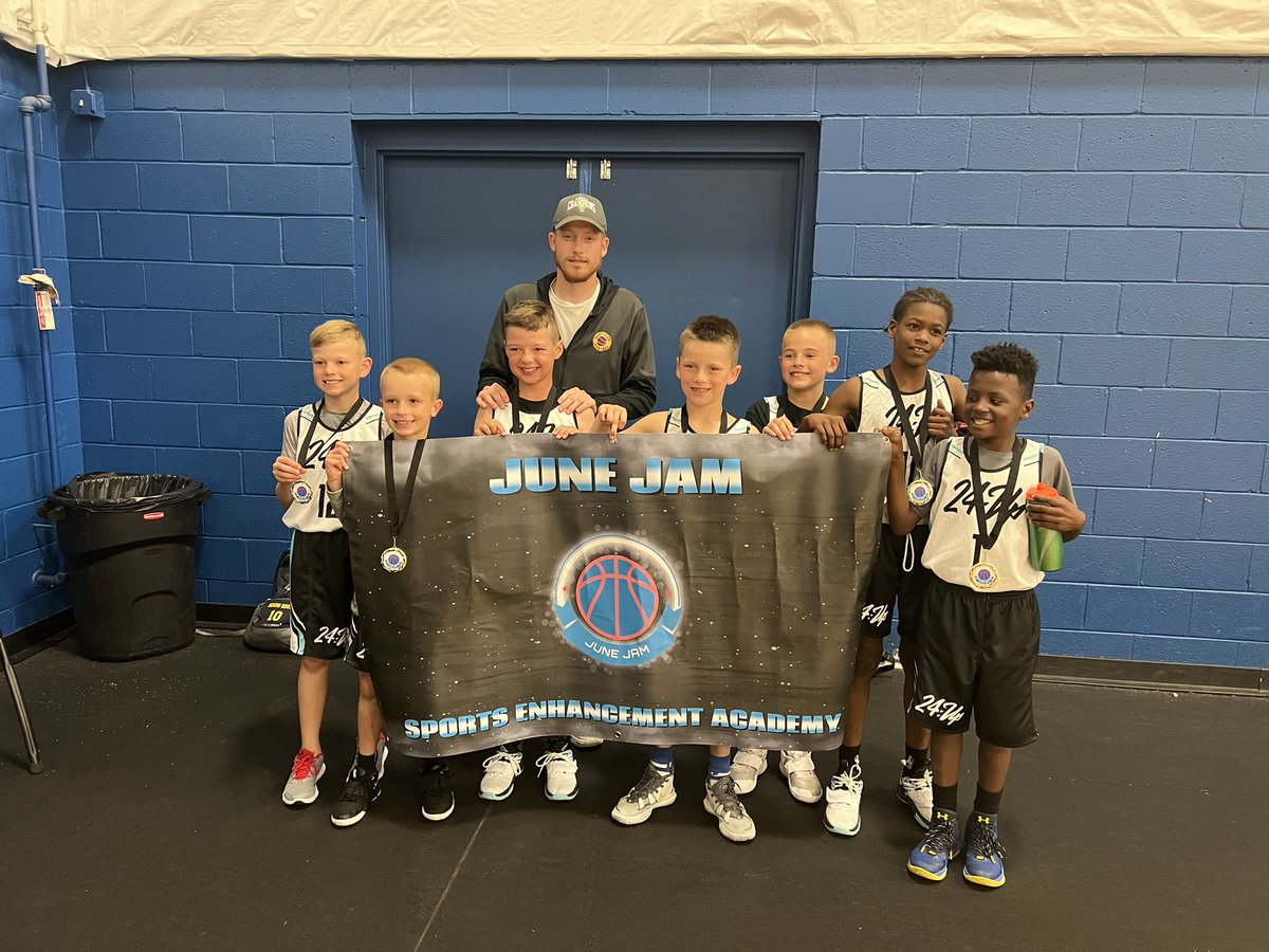 SEAJuneJam's tweet photo. The Champs!
Congratulations to the 2022 #SEAJuneJam 9U champions: @pcf24up - Mlachnik! https://t.co/0Bk1VGrBsy