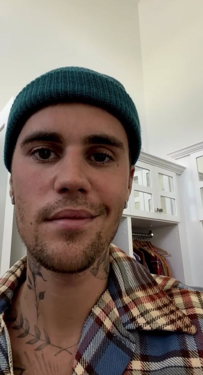 Anastasia ♕ (@biebsway) on Twitter photo He's trying to smile to us through it's difficult to him 😟 Get well soon baby <a href="/justinbieber/">Justin Bieber</a> i love u He's trying to smile to us through it's difficult to him 😟 Get well soon baby <a href="/justinbieber/">Justin Bieber</a> i love u
