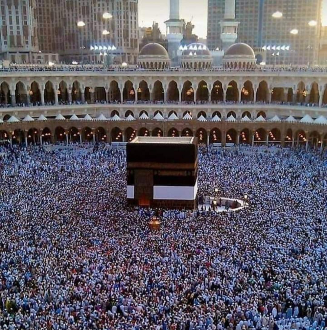 #بحبك_لانك 
عند رسول الله صلى الله عليه وسلّم
