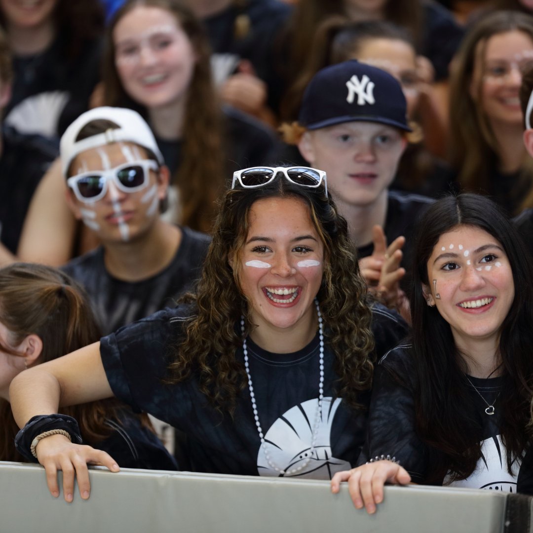 LakefieldCS's tweet photo. Gladiator Day 2022 was one to remember! Check out more photos from the day on the LCS Facebook page! Who will take home the Paper House Cup this year? ❤️💚💙🤍
Read more: https://t.co/FnXeUcdOeT
#LakefieldCollege https://t.co/l9T9aQK676