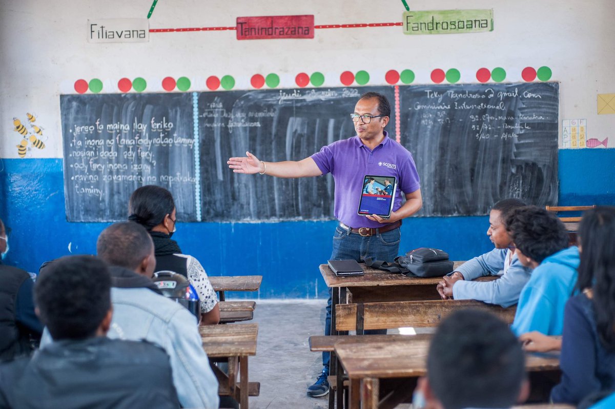tekymandroso's tweet photo. ๐ฒ With the internet, Malagasy #scouts have seen, read, heard a lot of information about the #Betterworldframework, But how to put it into practice and where to start. In this sense I brought some tips to the Units leaders of the district @TilyScout Analamanga Atsimo ๐ https://t.co/d11ZqmTrK3
