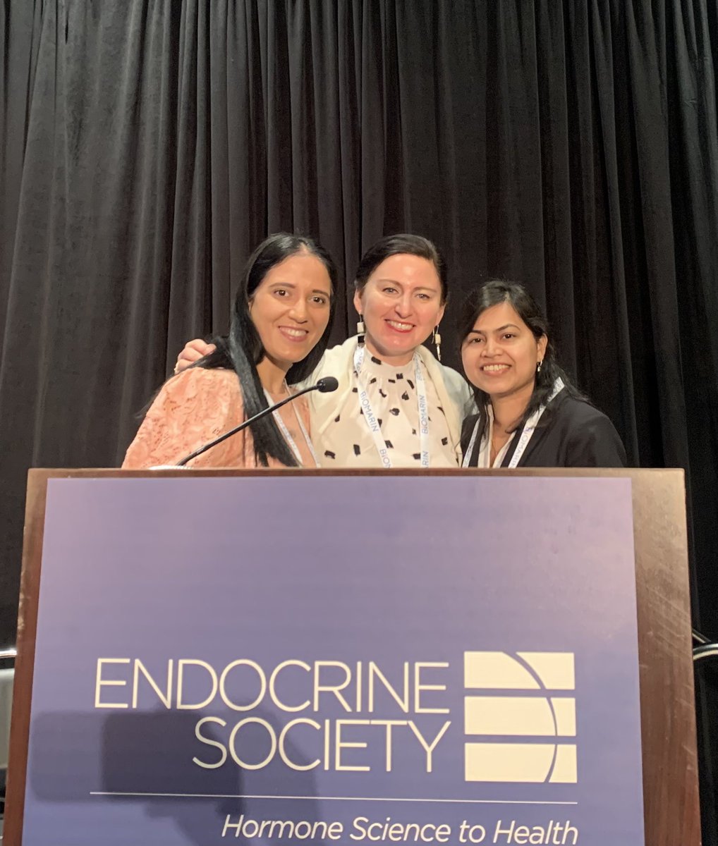 gwiezdzinska's tweet photo. I am very proud of my Mentees Shilpa Thakur, PhD and Sonam Kumari, PhD who gave amazing oral presentations #ENDO2022 #NIH #NIDDK #thyroid #thyca #CancerResearch https://t.co/9Kz5gAom11