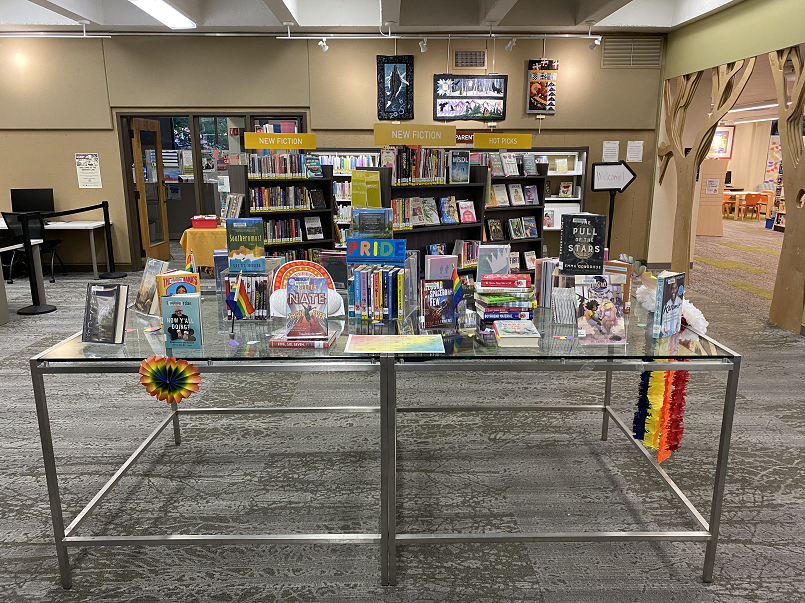 Napa_Library's tweet photo. June is pride Month! We're celebrating this month by showing our support for our LGBTQ+ community at all four library locations. Stop by to see our displays, grab a book or two, and find out what Pride events we have coming up!
#NapaCountyLibrary #PrideMonth #LGBTQ https://t.co/gPi2WLXZJR