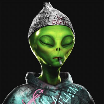 MoonBag_'s tweet image. #NewProfilePic from my @OuterSpaceSoc mint 👽

#CNFT #ADA #Haliens