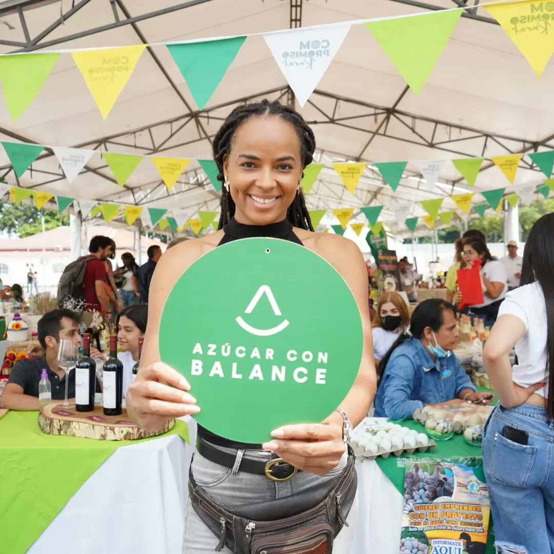 AzucarBalance's tweet photo. #CALI | Estuvimos en la Agroferia y Gran Mercado Campesino del Valle con sesiones de cocina en vivo #conbalance. 

Gracias a todos por participar y por apoyar los emprendedores y campesinos de este evento. Pronto más cocinas en vivo con balance 💚 https://t.co/jOUmxTgazA