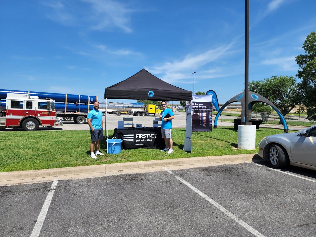 BenMustafa22's tweet photo. Sherman winning local with a FirstNet event!! #FirstNetAppreciation #ServingTheCommunity @MattZeeNTX @dbustamante1210 @Jacob1Contreras @bcclegg https://t.co/lfbFvgV1eL