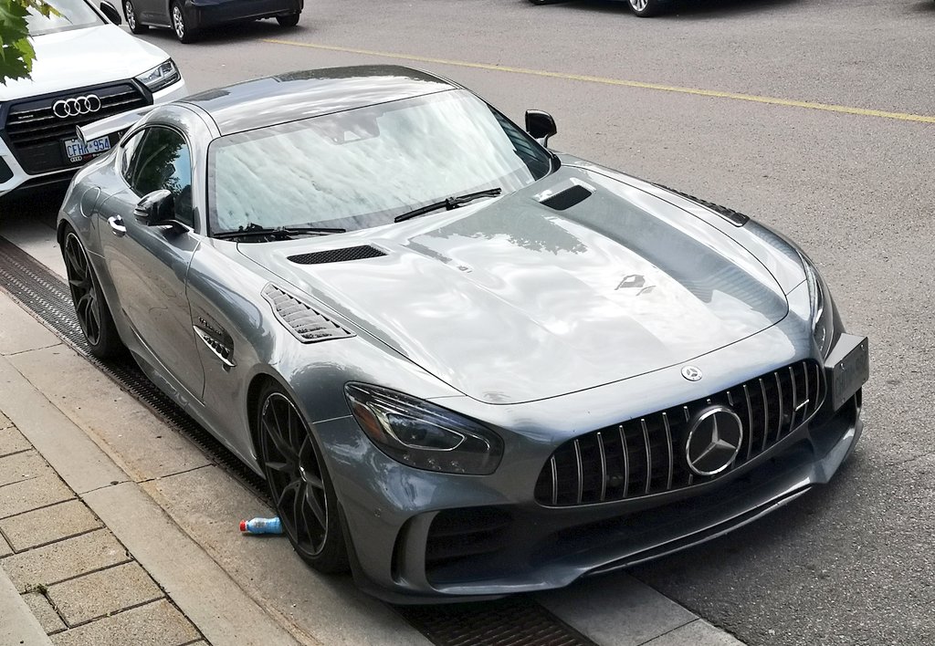 Autoextragti's tweet photo. Se perdió el Safety Car de la F1 y nosotros lo encontramos. Avistamiento del #Mercedes AMG  GT R. Son 585 HP motor biturbo V8 de 4.0 litros, que alcanzan los 320 km/h.

#Autoextra https://t.co/1wsqPqReBh