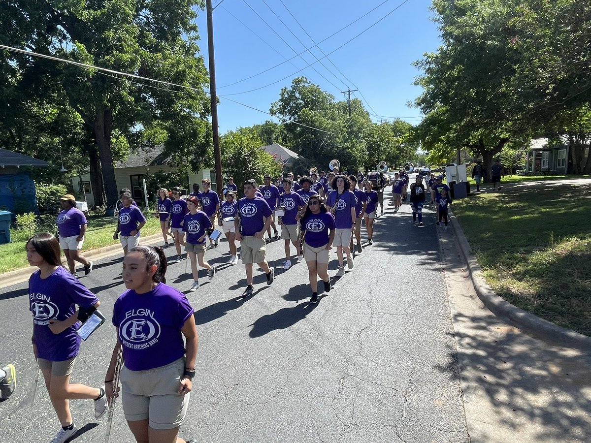 WildcatBandTX's tweet photo. Great job performing at the Juneteenth Parade Wildcat Band!!! The community enjoyed it!!! Give your all in every performance and everything you do.
GO WILDCAT BAND!!!!!🎶
#downtownElgin #visitelginTX #juneteenth #elginhistory #elginisd https://t.co/XJhb1mHjIi