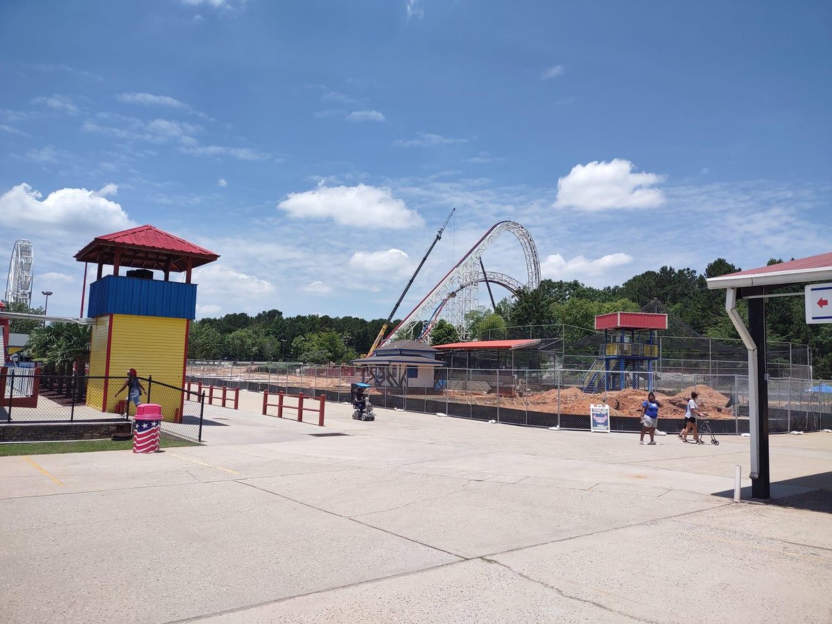 Park_Journey's tweet image. A ton of work going on today at @FunSpotAtlanta. Construction is roaring along! #FunSpotAtlanta
