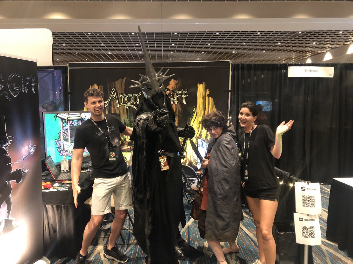 JoeShiraef's tweet photo. even Frodo and the Witch King stopped by to play our demo @GCXEvent https://t.co/TliUKTD6jj