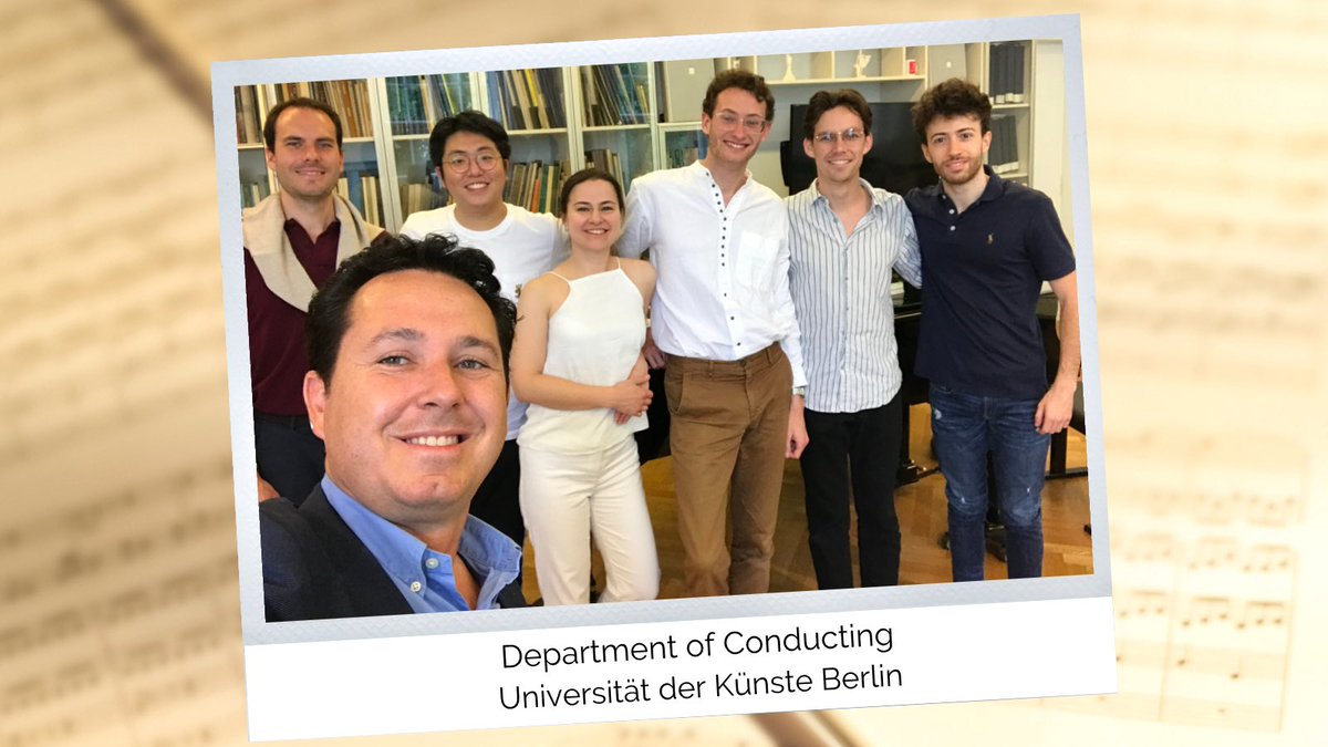 ReMsBlog's tweet image. What a great journey with such wonderful conductors at Universität der Künste Berlin!
#respiroemovimento #udkberlin #conductors #orchestra #pianist #piano