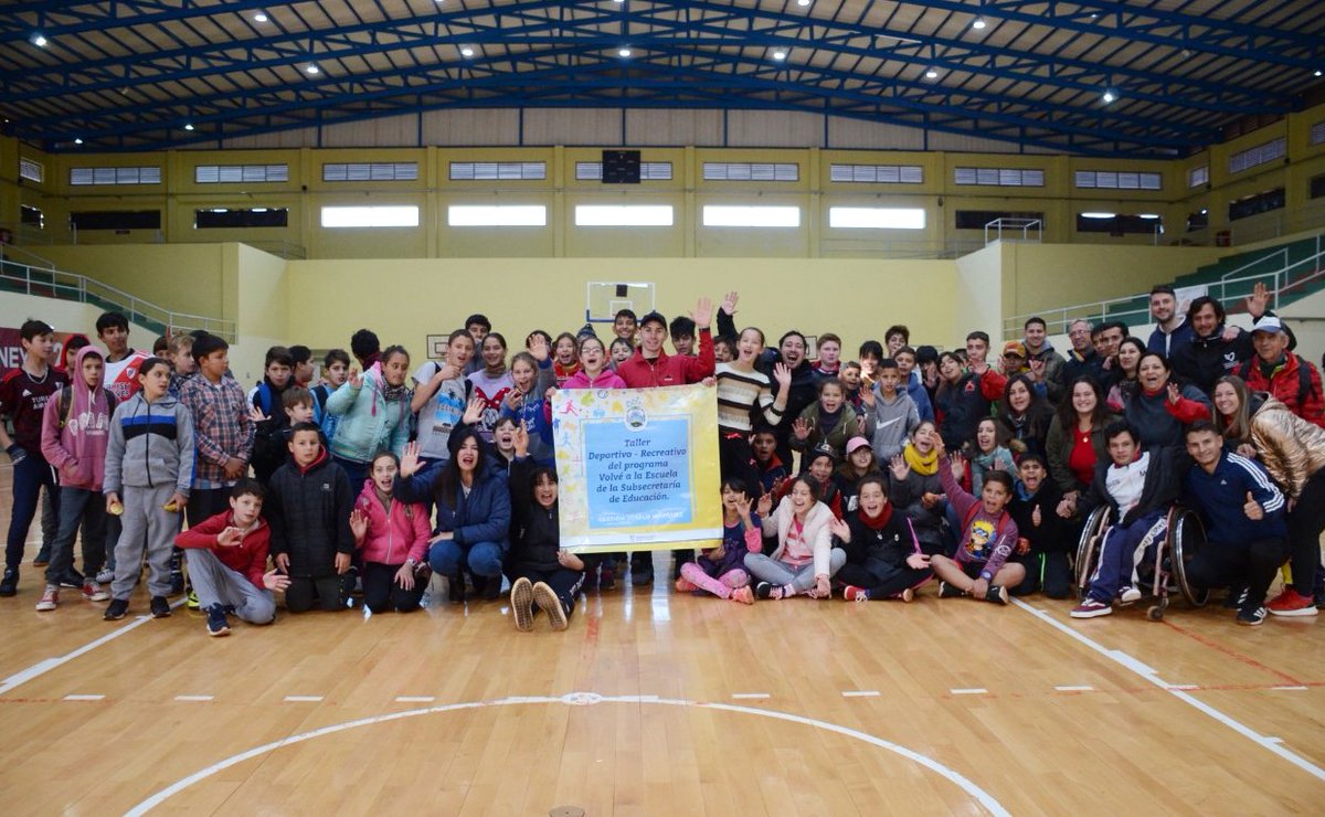 📍Programa Volvé a la Escuela

Hoy, en #Oberá, acompañamos el Encuentro de Mini-Atletismo que realizó la Subsecretaría de Educación de <a href="/misioneseduca/">Educación Misiones</a> 

Articulamos en conjunto estas acciones que alientan a la revinculación con la escuela a través del #Deporte