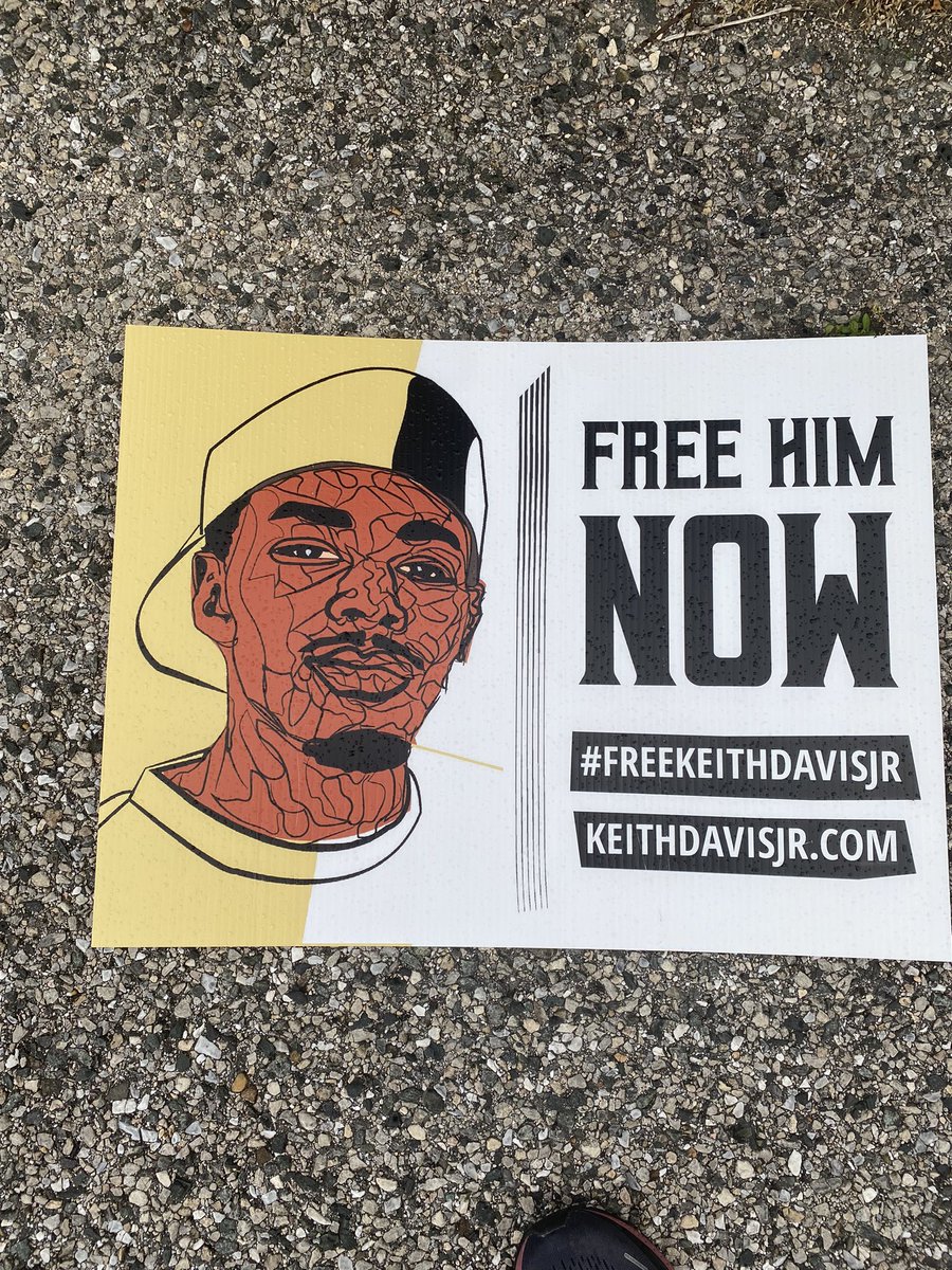 MsJoyRuns's tweet photo. Seen on today’s run 👀🤔 guess I’ll google him to see what he didn’t do. #runbaltimore #druidhillpark #hillsonhills https://t.co/gN4PF7W6qD