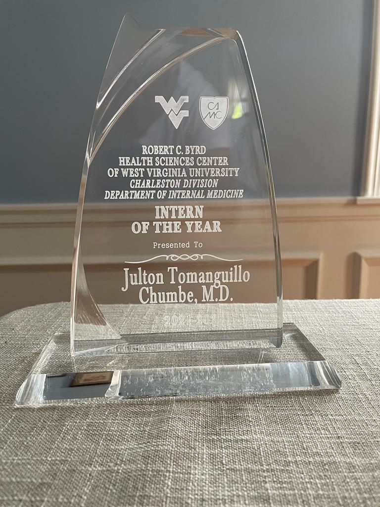 JultonTomanguil's tweet photo. Beyond excited to recieve these two awards! Grateful and thankful for all my attendings and mentors who continue helpinging me to grow. Next goal: GI match 2023! #MedTwitter #GITwitter #LiverTwitter https://t.co/uq6fgETzuy